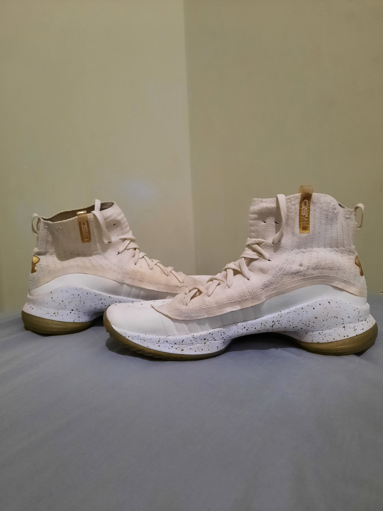 Curry 4 white gold size 7y - photo 2