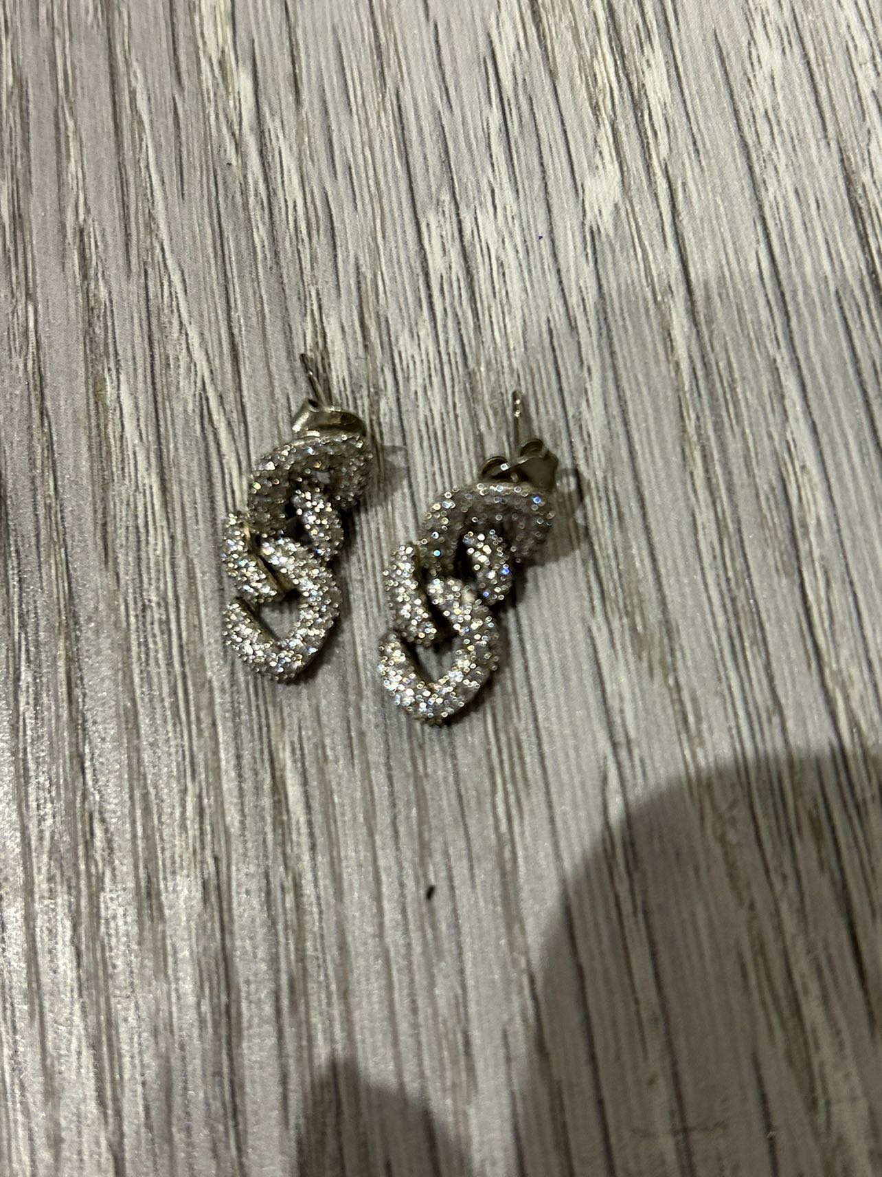 Brand new earrings image indicator(2)