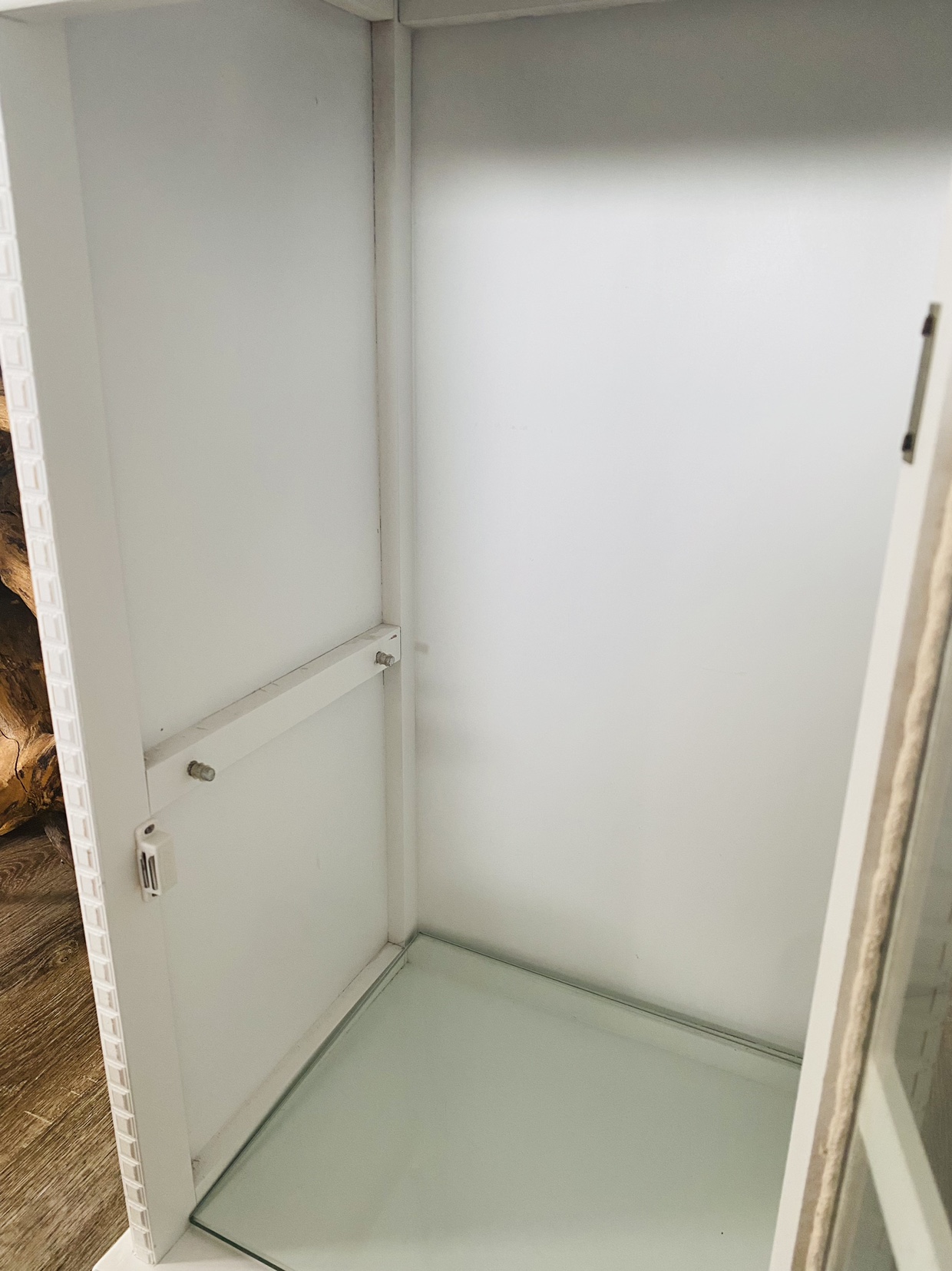White Cabinet With Charming Glass Door - photo 3