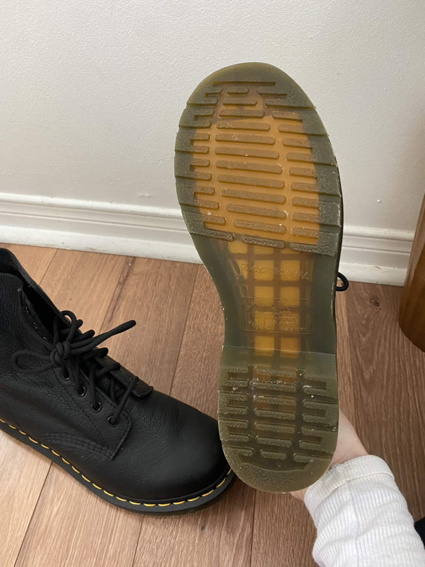 DOC MARTENS 1460 PASCAL LEATHER BOOTS | Like New | Women Size 9 - photo 5