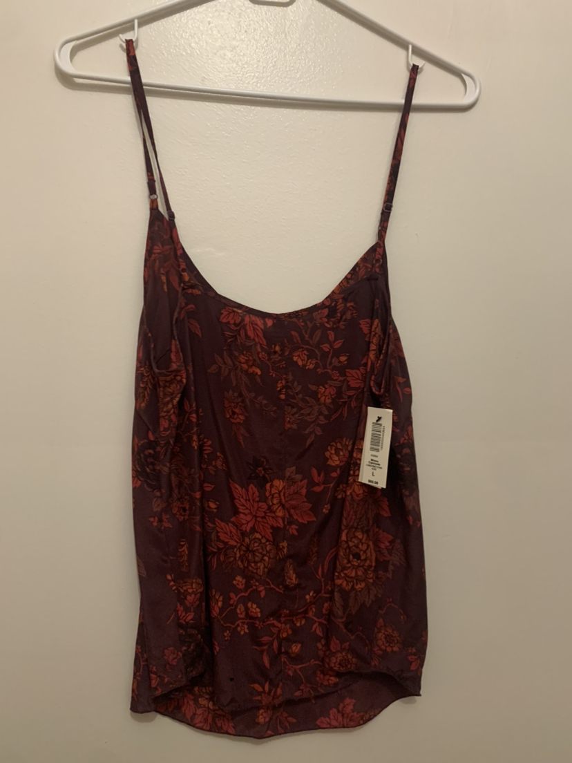 Wilfred by Aritzia silk slip tank top image indicator(2)