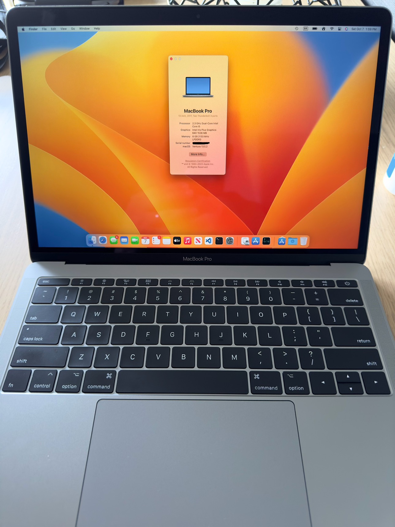 MacBook Pro 13-inch, 2017, Two Thunderbolt 3 Ports