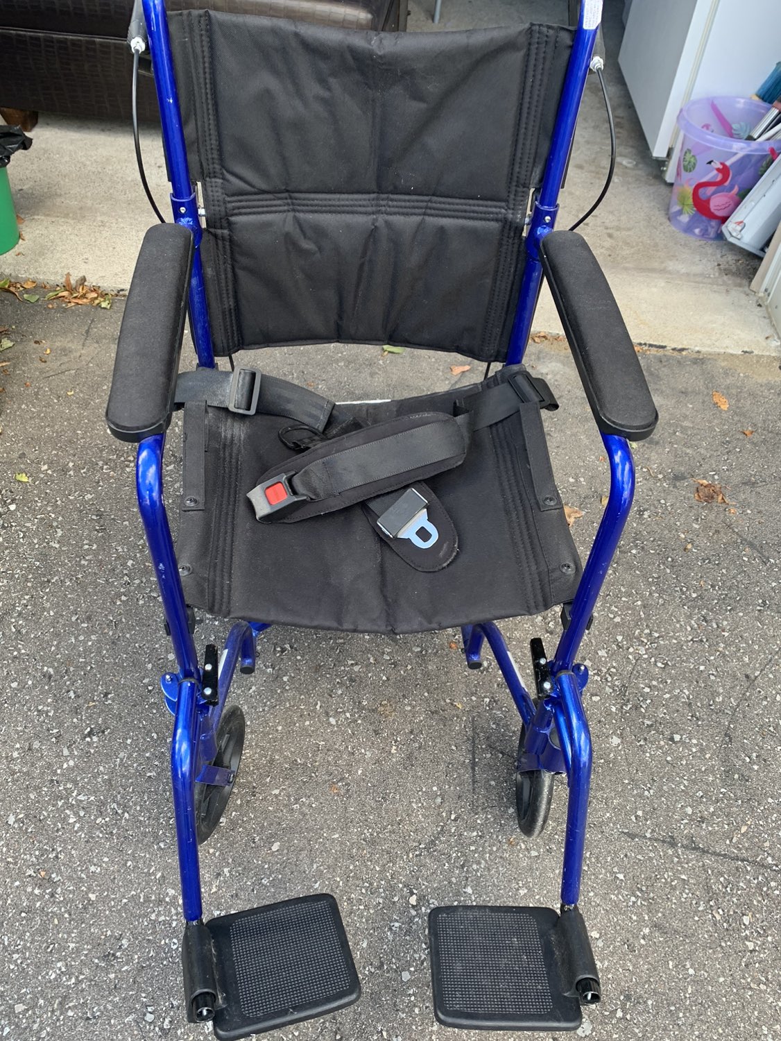 Chair with wheel