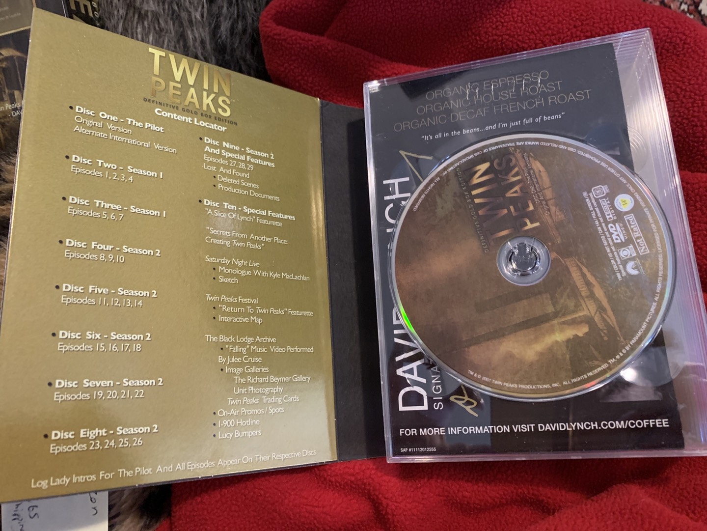 Twin Peaks TV Series Definitive Gold Edition image indicator(3)