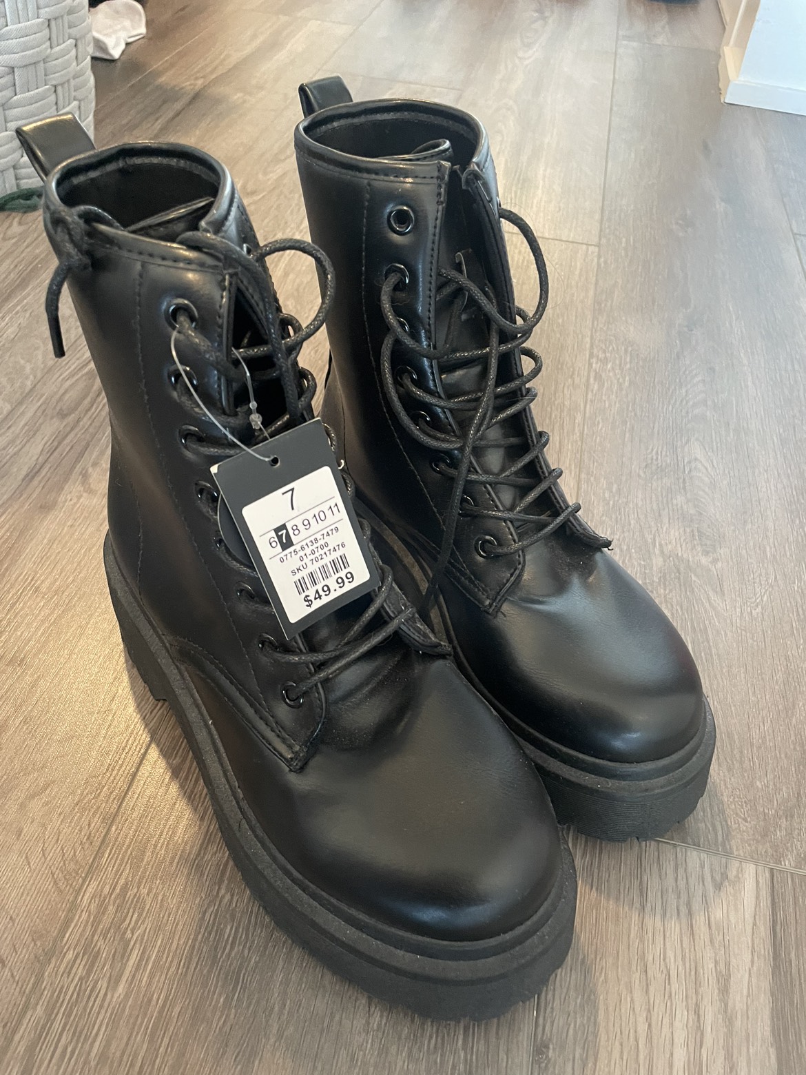 Chunky black platform boots image indicator(3)