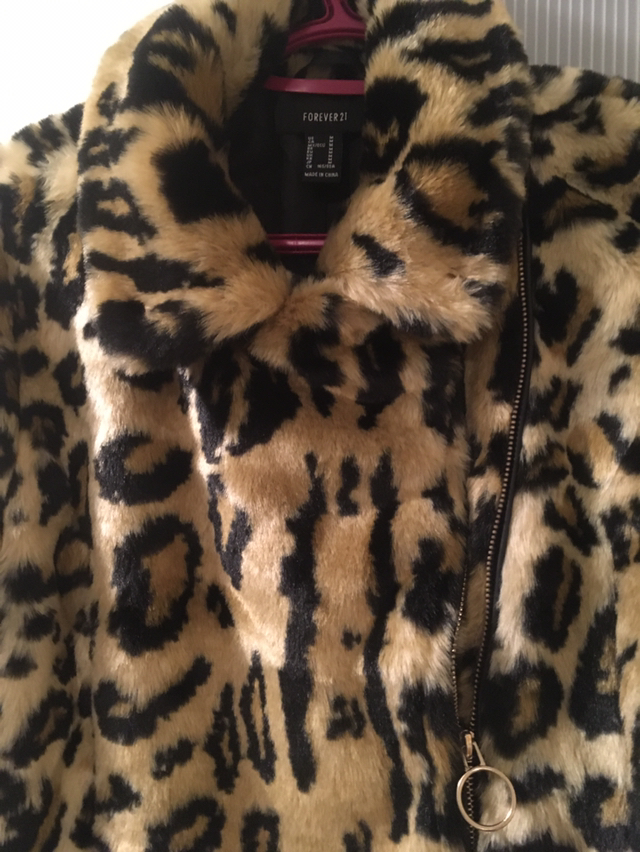 Women jacket. Medium size.Port Coquitlam image indicator(5)