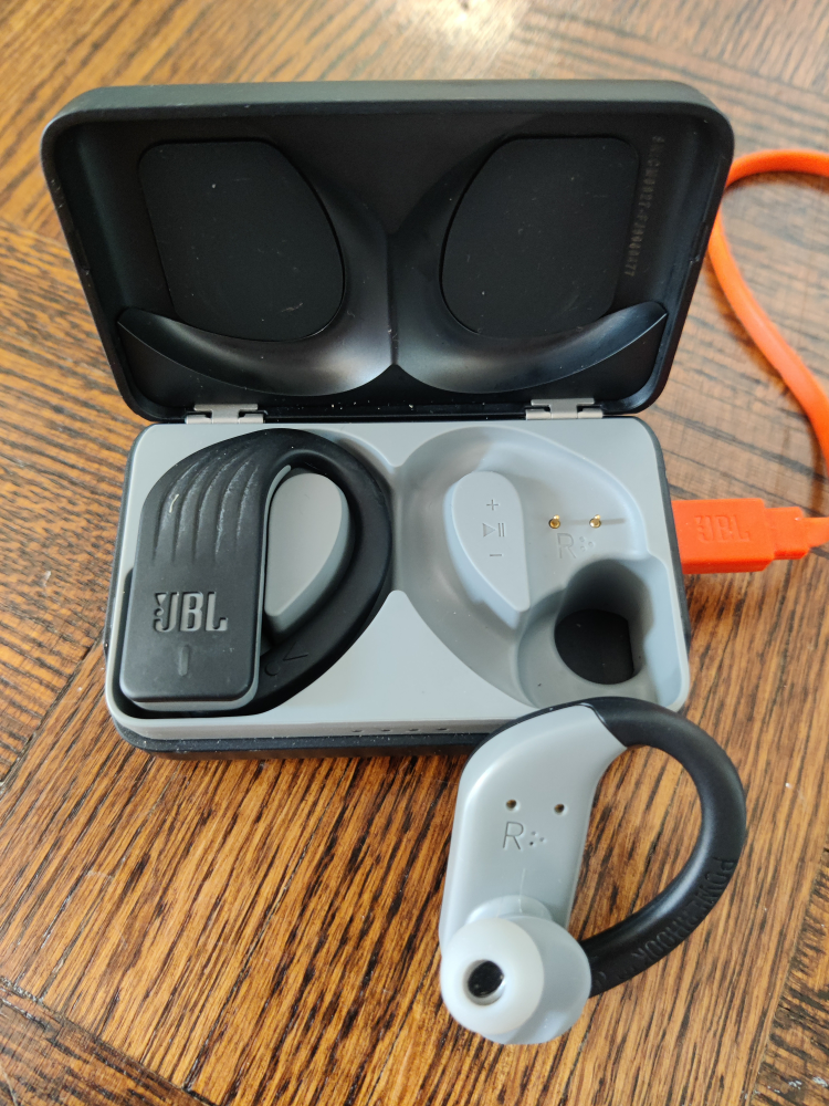 JBL Headphones - photo 2