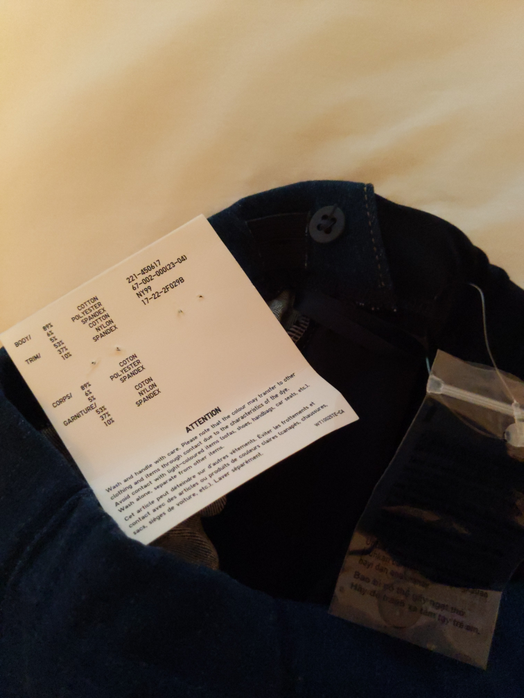 Uniqlo Maternity Jeans (NEW w/tags) (XS) image indicator(4)