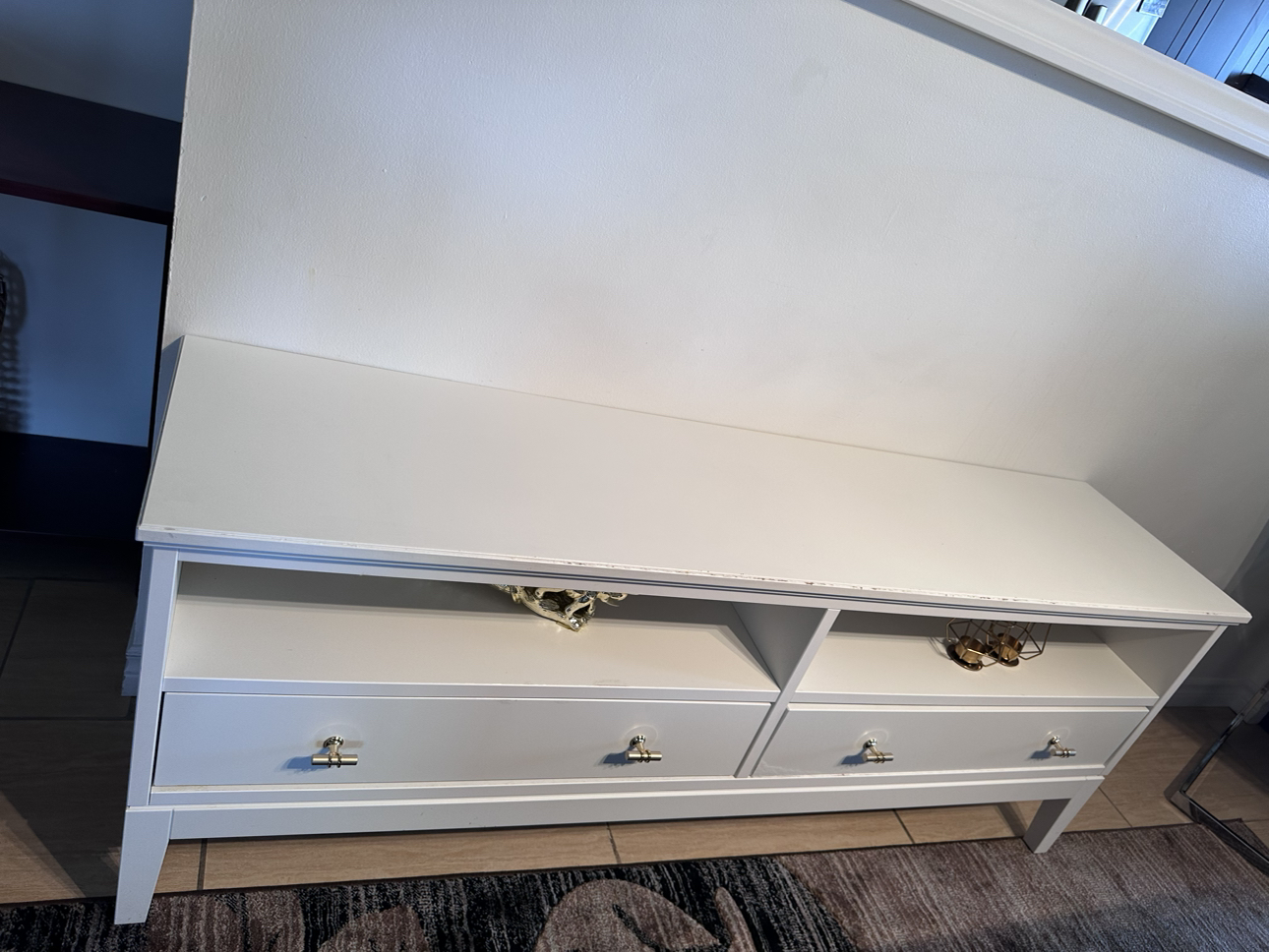 Tv table for 70 inch tvs image indicator(3)