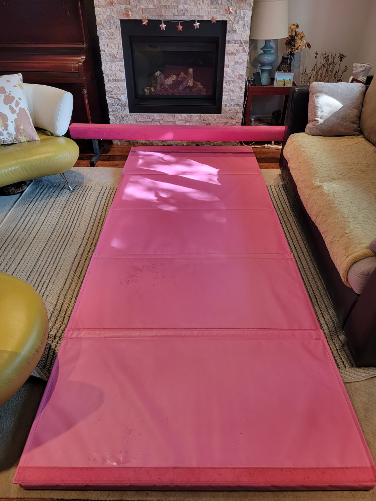🦃 4' X 10' X 2" FOLDING GYMNASTICS PANEL MAT; Beam Store - photo 2