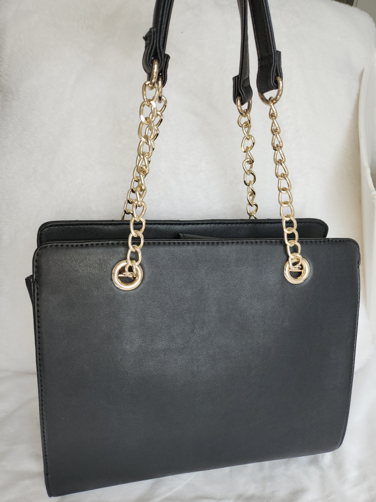 Guess black purse image indicator(2)