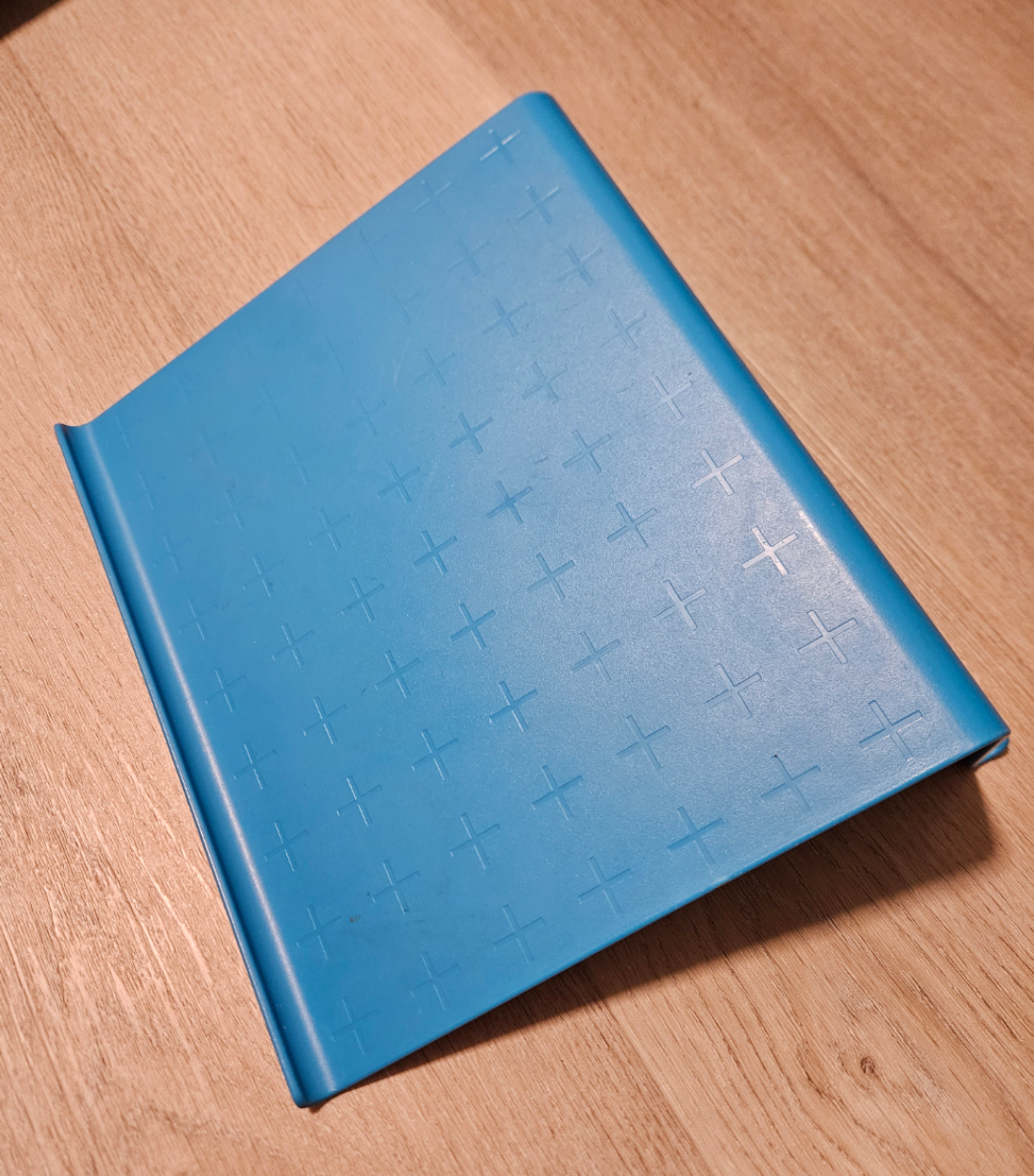 Tablet stand (or book)