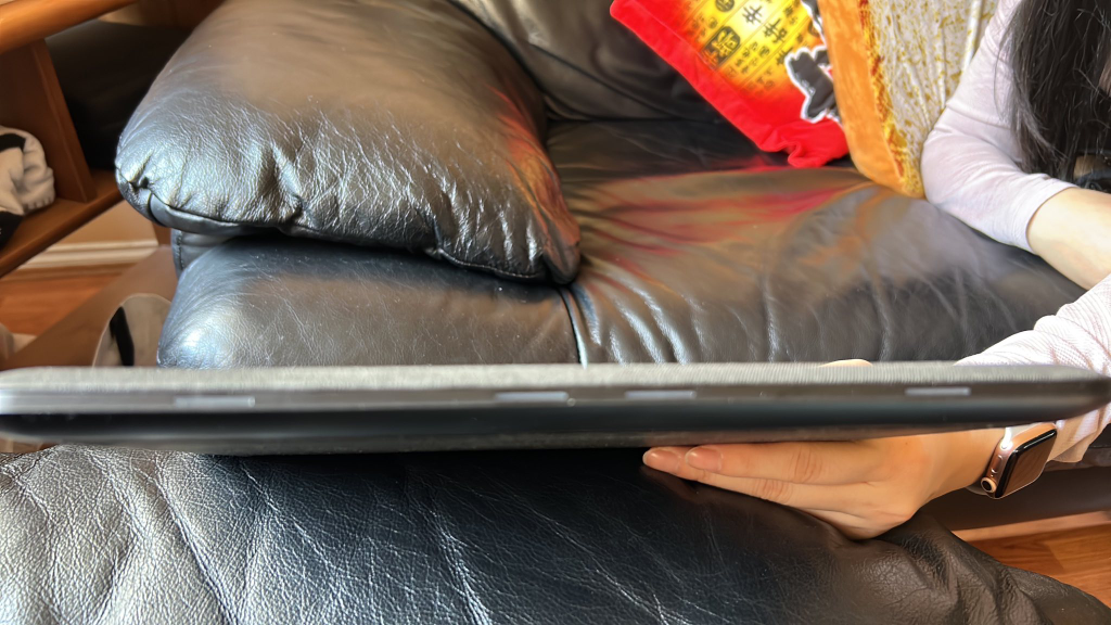 Mophie 4-in-1 Wireless Charging Mat, Grey image indicator(5)