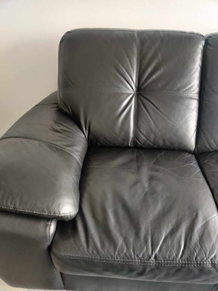 3 seater leather couch - photo 5