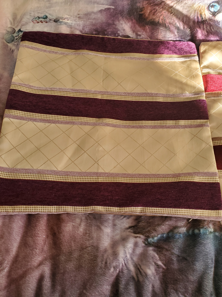 "Brand New" 3 Large 16" Pillow Covers image indicator(5)