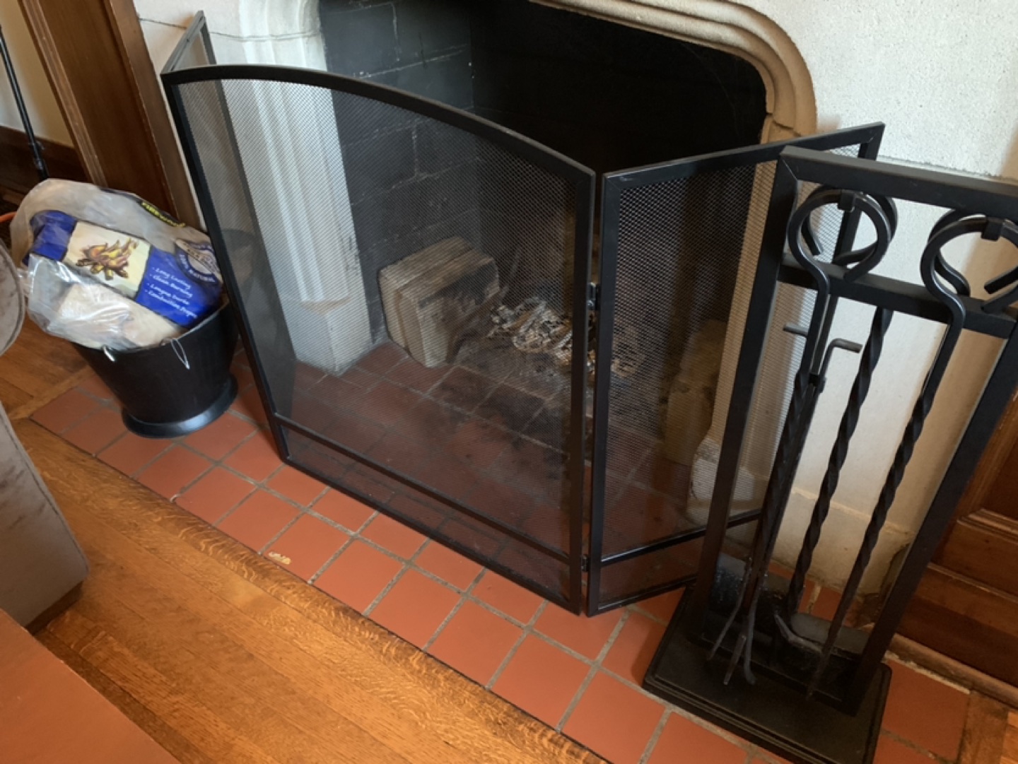 Fireplace set thumbnail