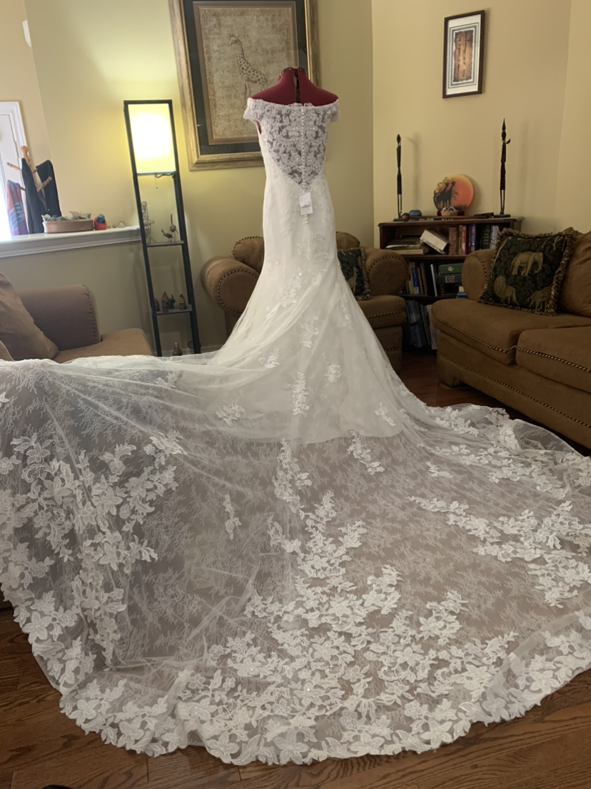 Stunning Wedding dress - photo 3