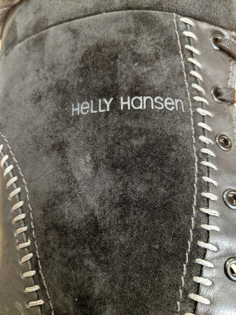 Great condition WOMENS HELLY HANSEN size 8W winter boots image indicator(5)