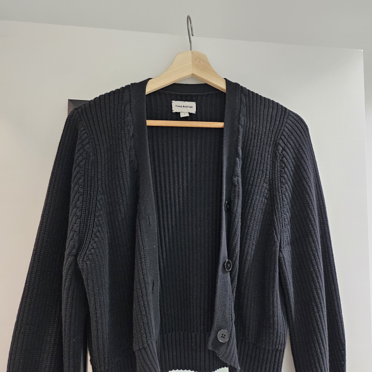 black cardigan thumbnail