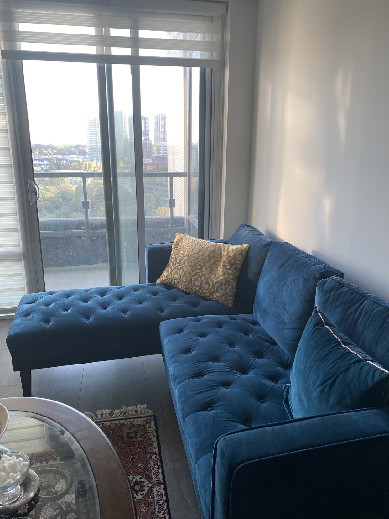 Brand new L-Shaped Structube sofa