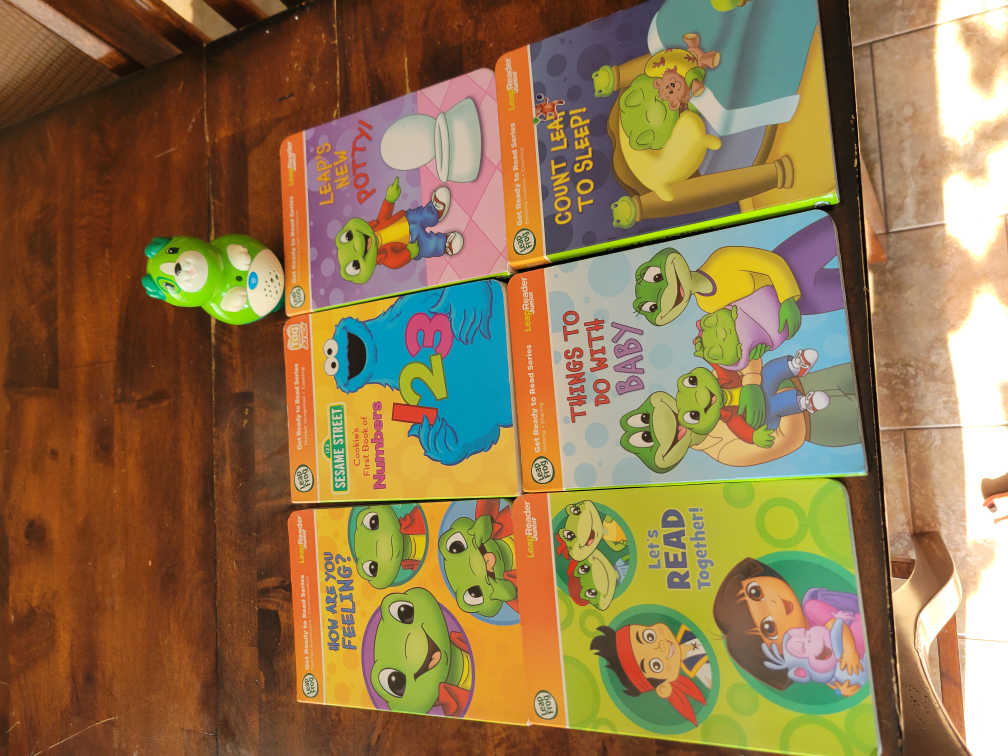 leapster reader and 6 books - photo 2
