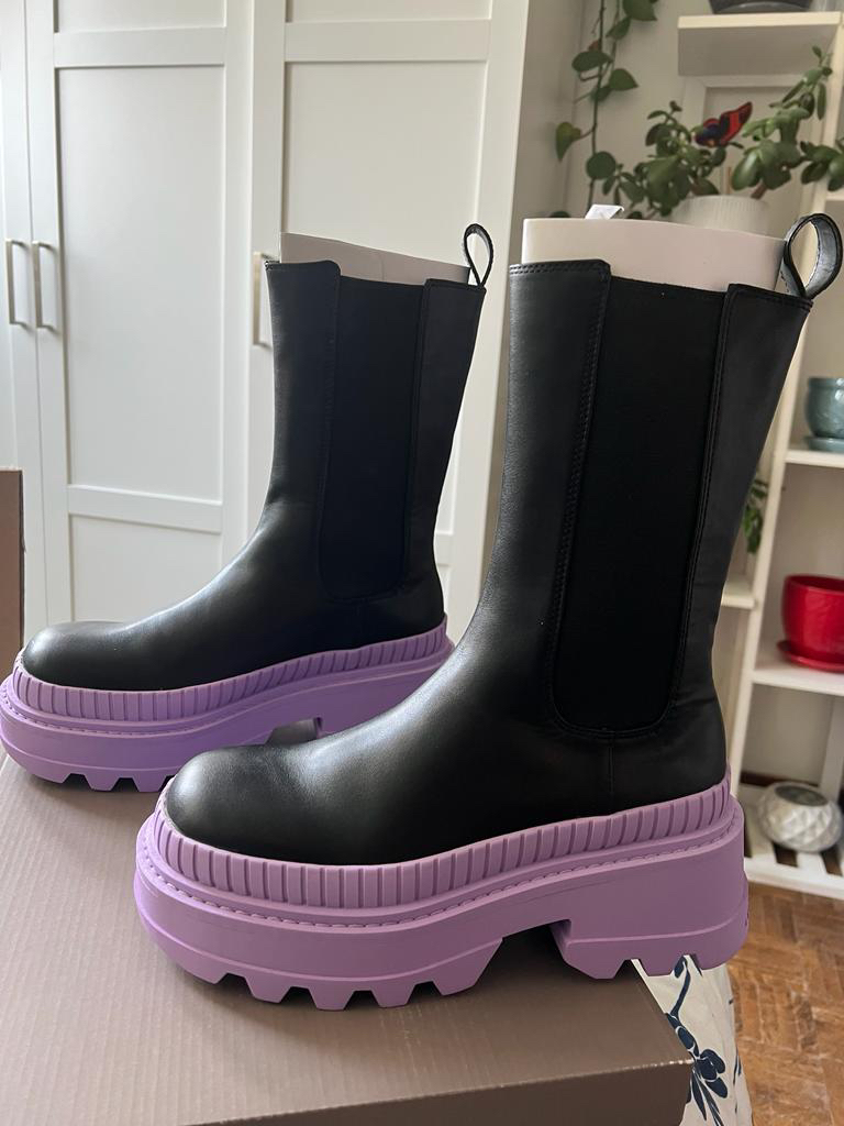 Brand new Charles & Keith boots for Sale!