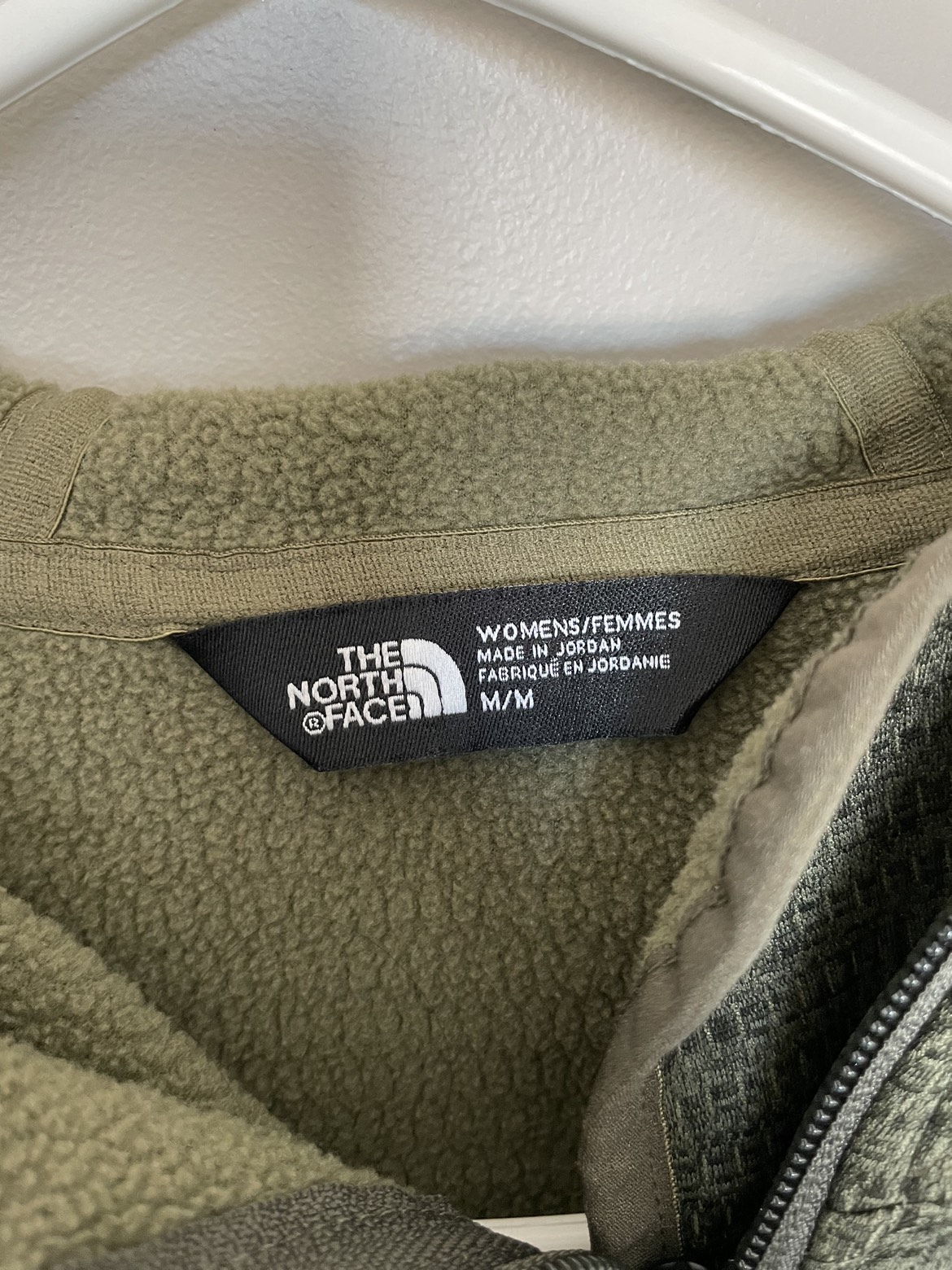 Brand new North Face women’s zip up sweatshirt/jacket with hood image indicator(2)