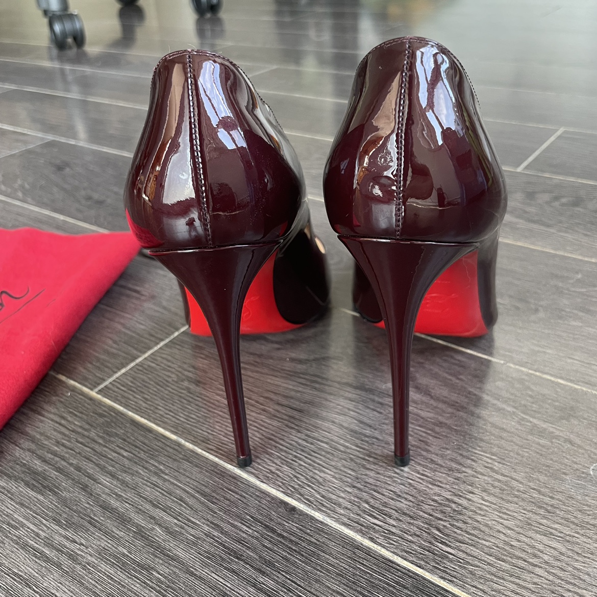 Christian Louboutin patent pump 100mm size 38 - photo 3