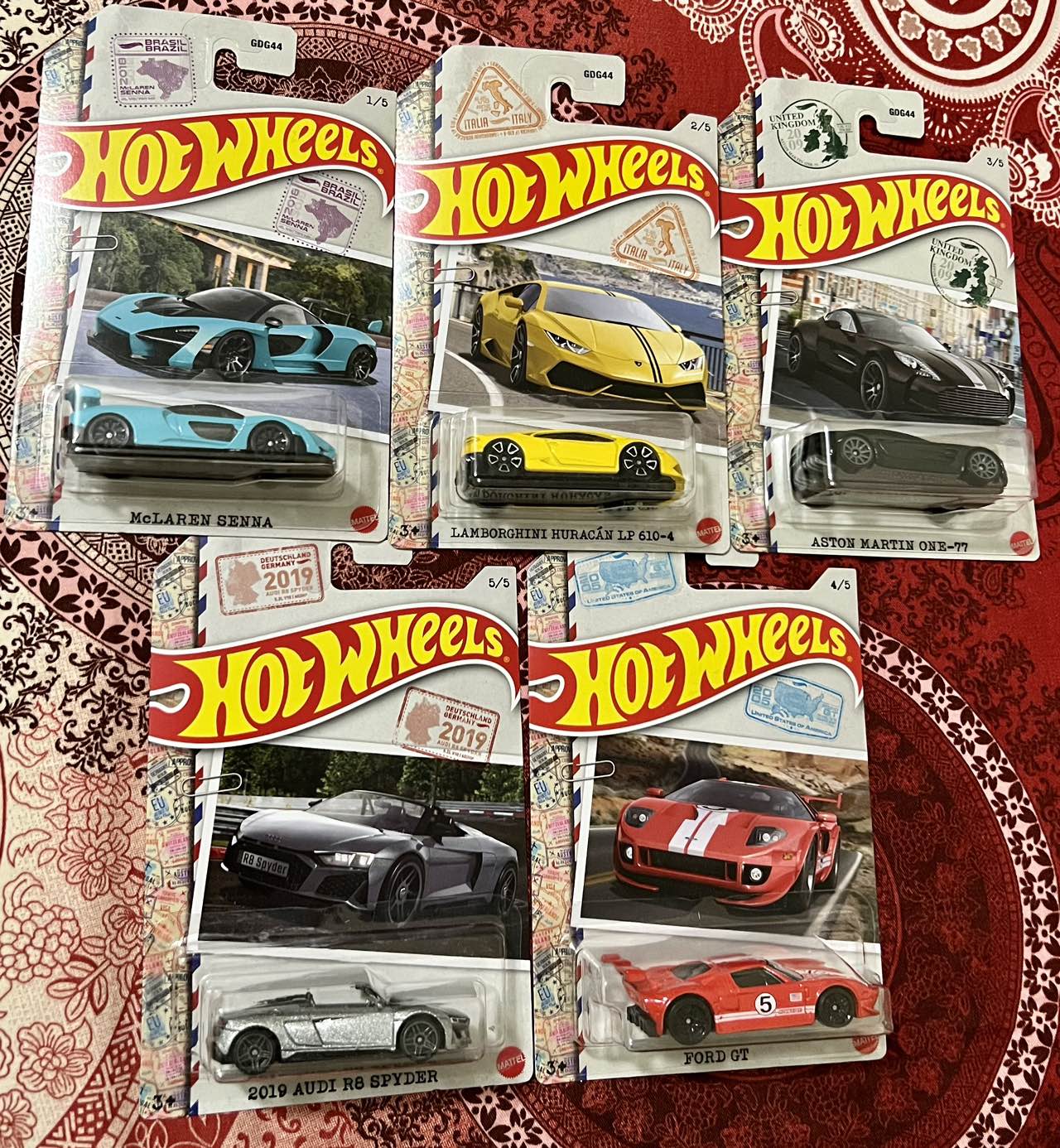 Hot Wheels World Class Racers Set