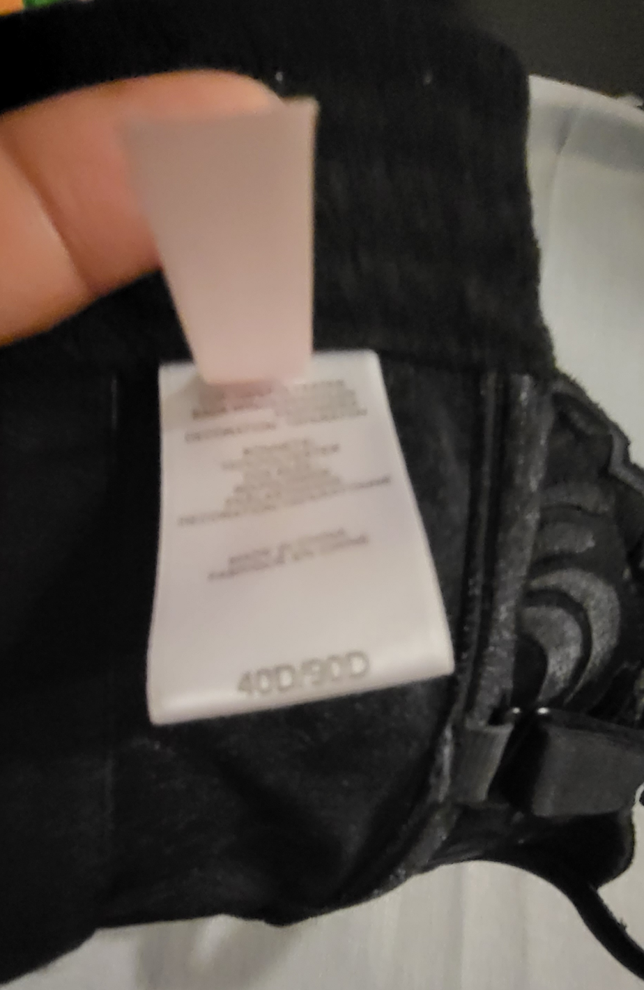 #freecycle Black bra image indicator(3)