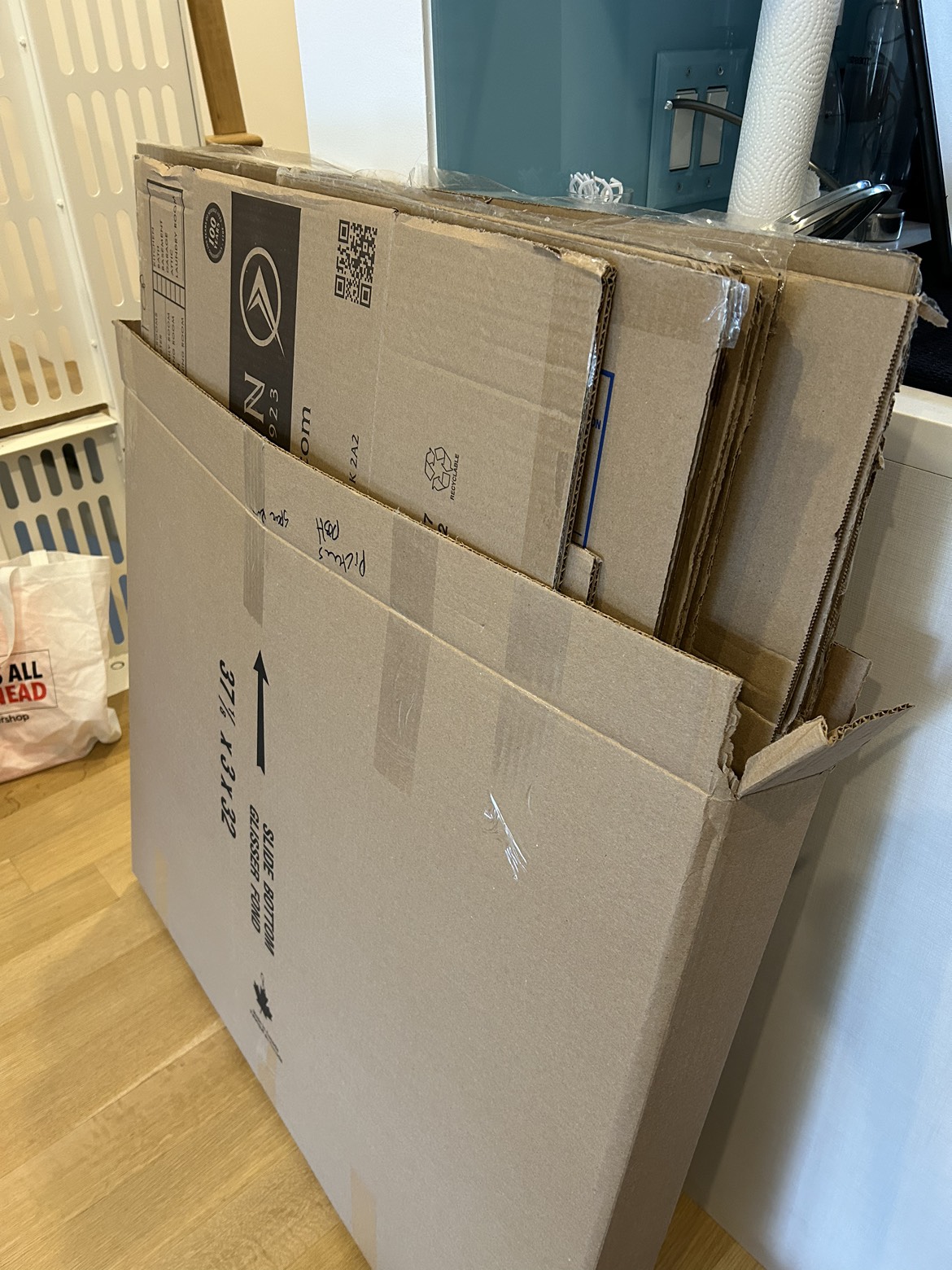 35 Cardboard moving boxes & packing paper image indicator(2)