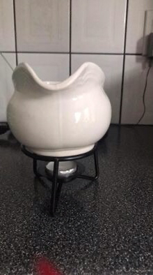 Gravy boat with tea light heater image indicator(5)