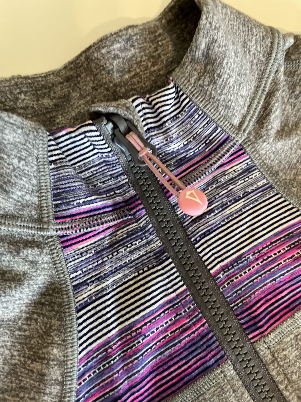 Ivivva by Lululemon Girls Athletic Jacket Size 12 - photo 3