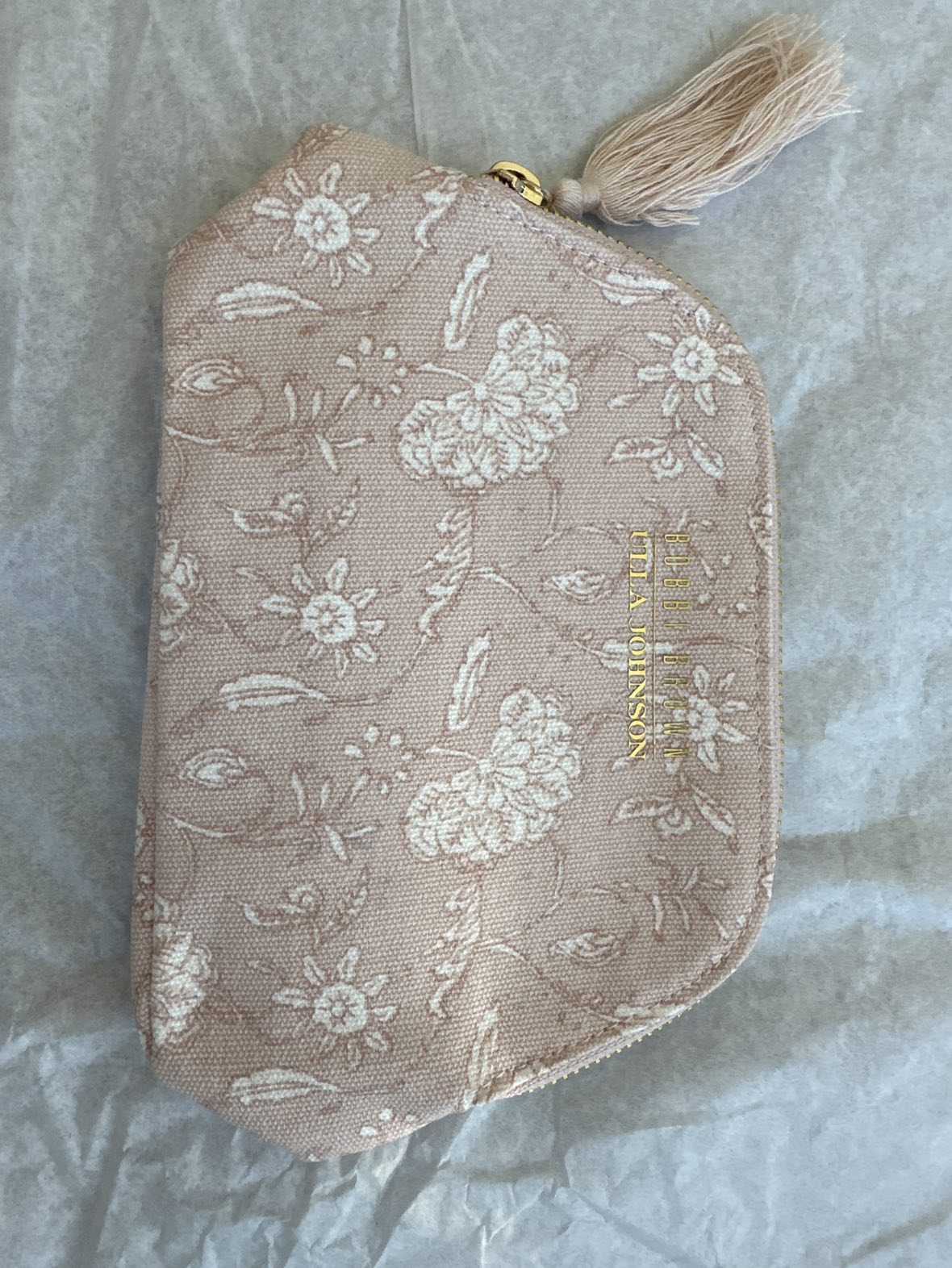 Bobbi brown cosmetic bag thumbnail