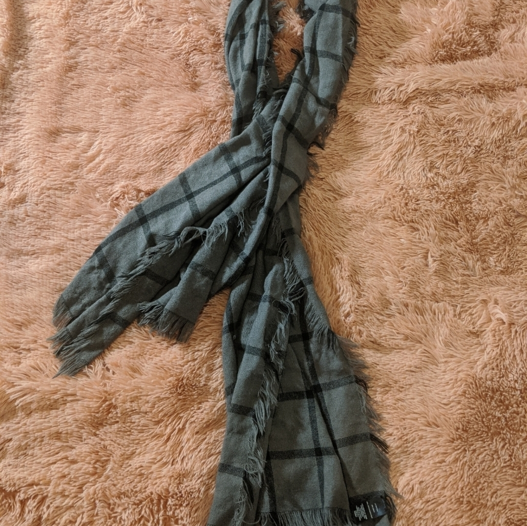 Soft grey plaid scarf image indicator(3)