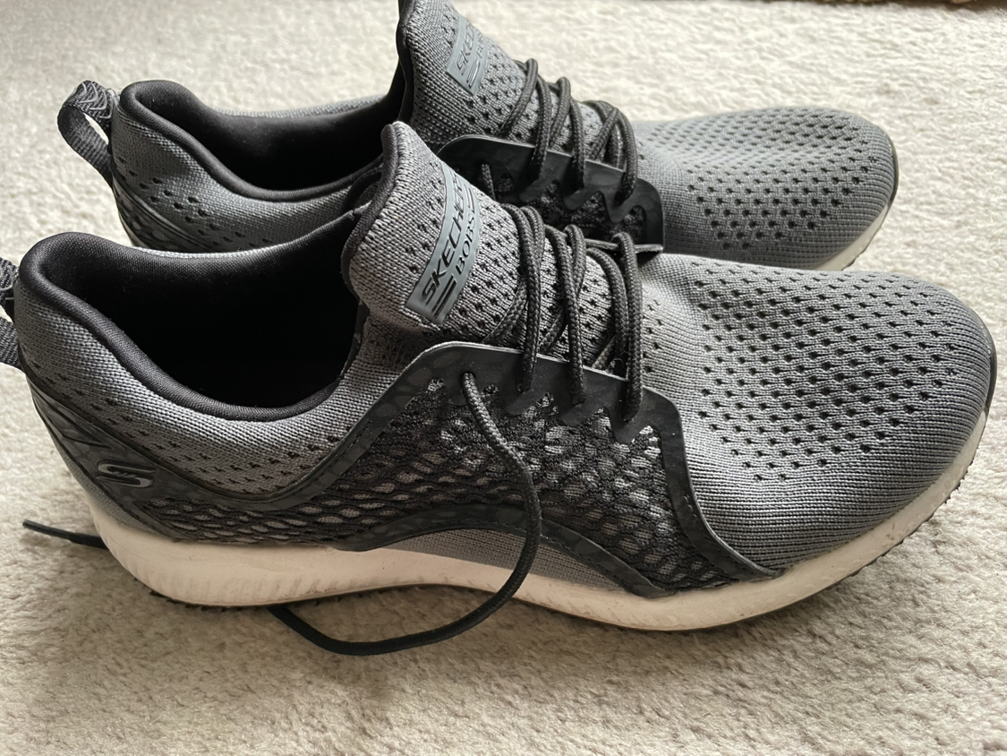 Skechers Slip On Runners image indicator(2)