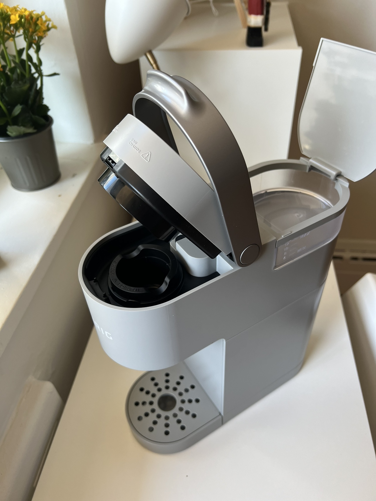 Keurig k-mini single serve k-cup pod coffee machine image indicator(4)