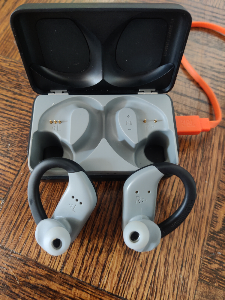 JBL Headphones - photo 3