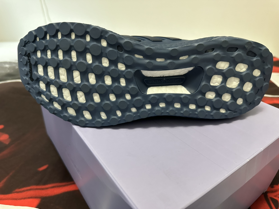 Ultraboost Adidas BNIB - photo 3