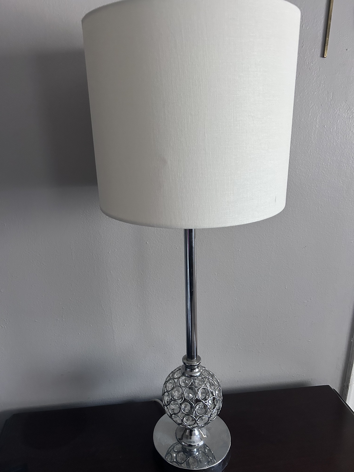 2 Matching Lamps ✨crystals on bottom of stand - photo 2