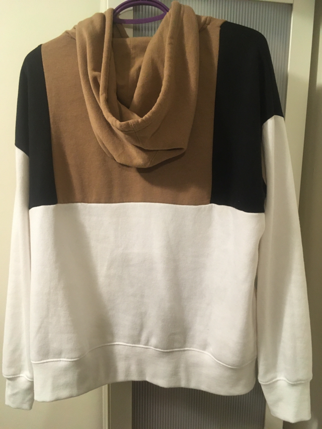 Like new, medium size. image indicator(2)