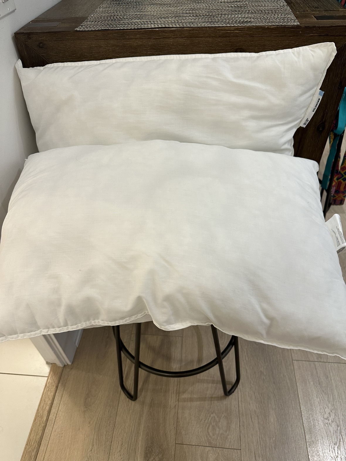 Two ikea pillows #freecycle thumbnail