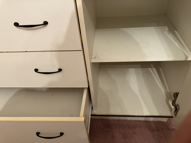 White dresser with matching mirror - photo 3