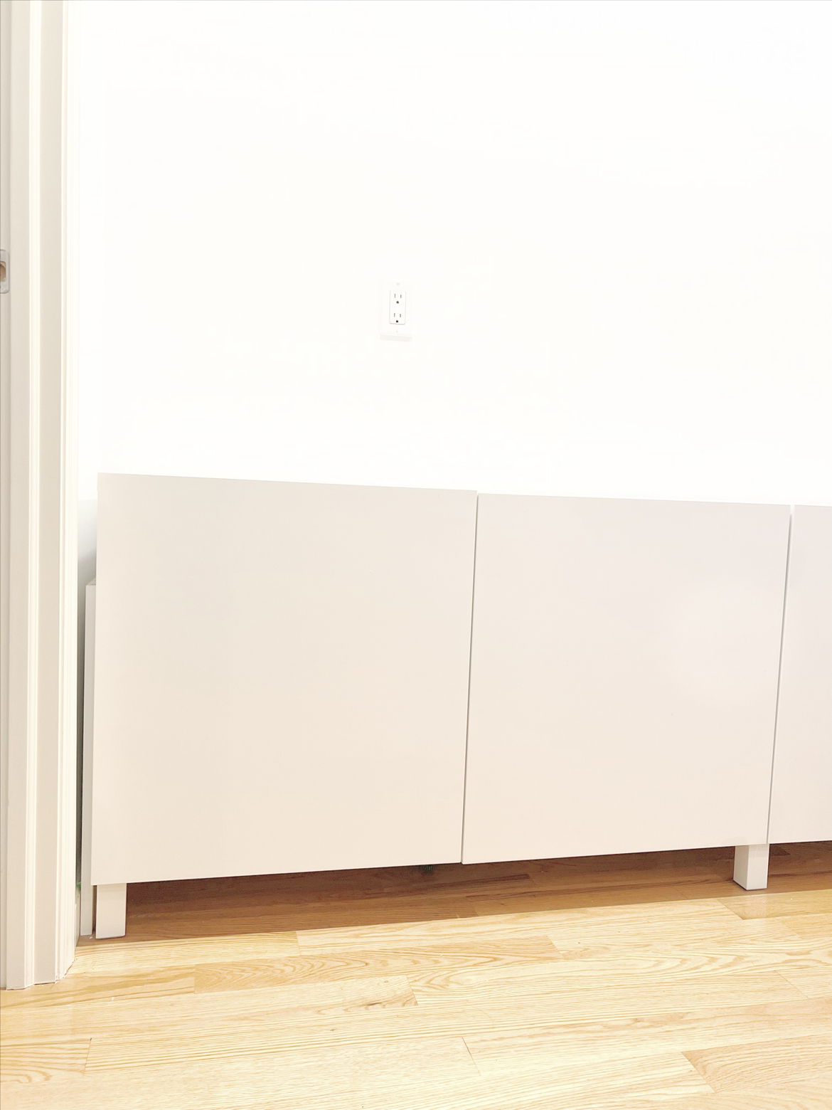 Ikea Besta storage unit, 4-doors - photo 3