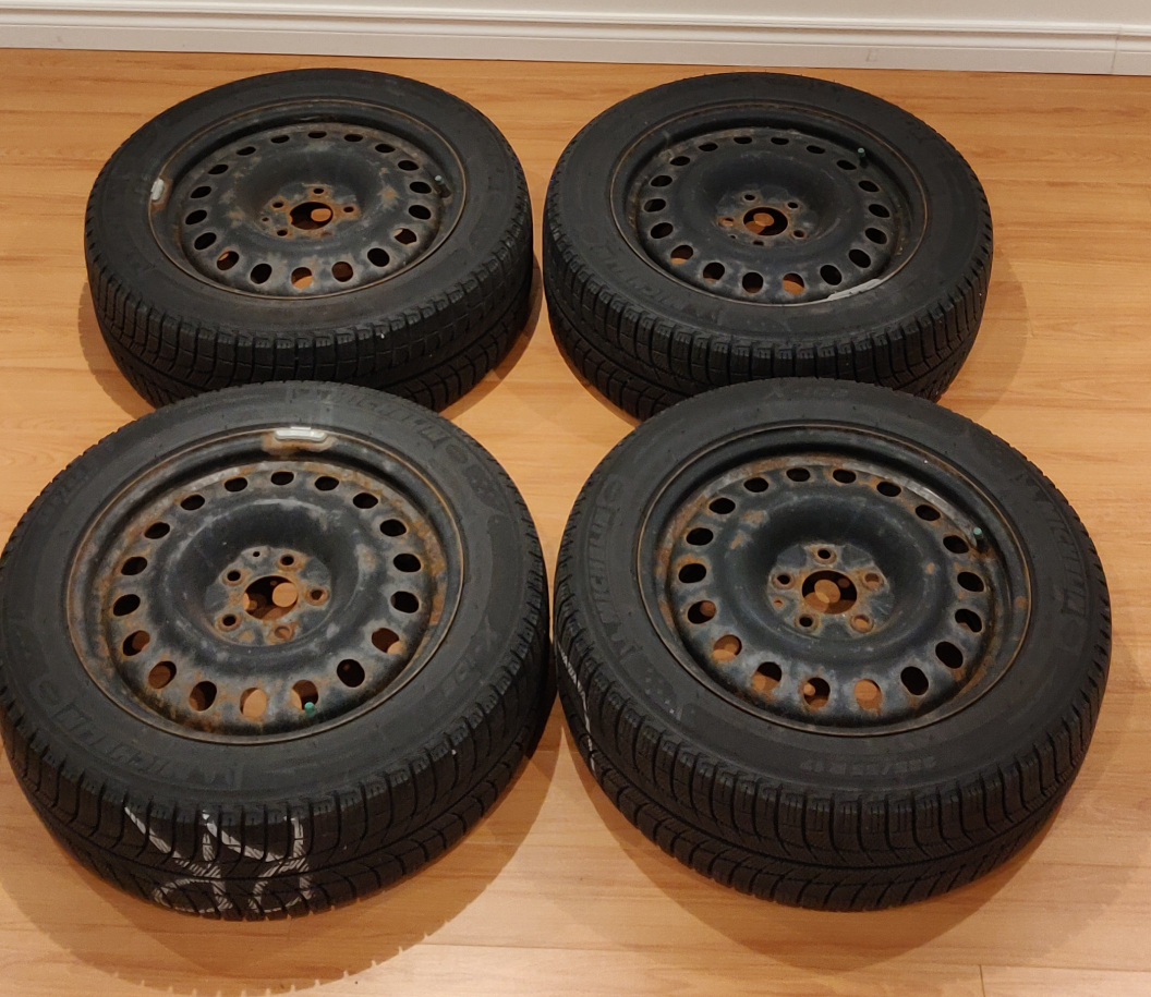 4 used Michelin X-Ice winter tires 225/55 R17