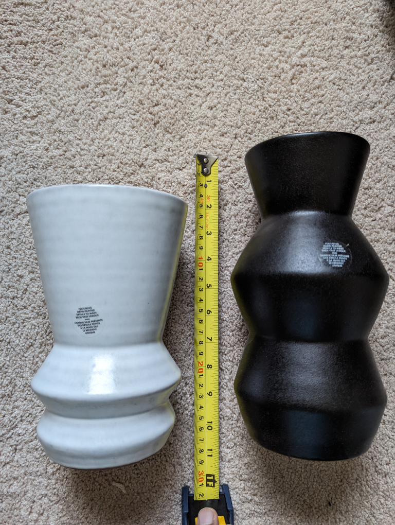 Beautiful vases image indicator(3)