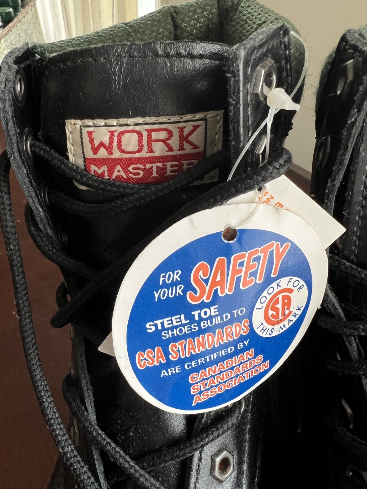 Steel Toe Boots - New Size 8 image indicator(2)