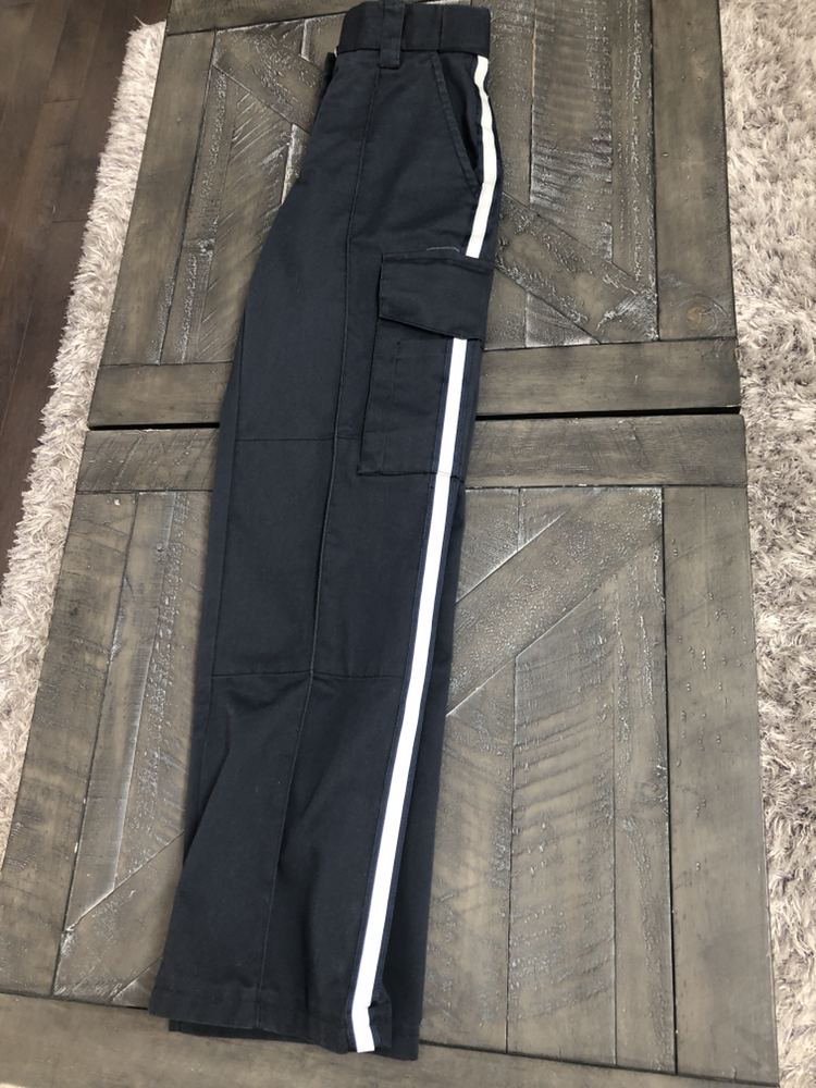 Women’s size 6 EMS/paramedic pants from Mark’s - photo 3