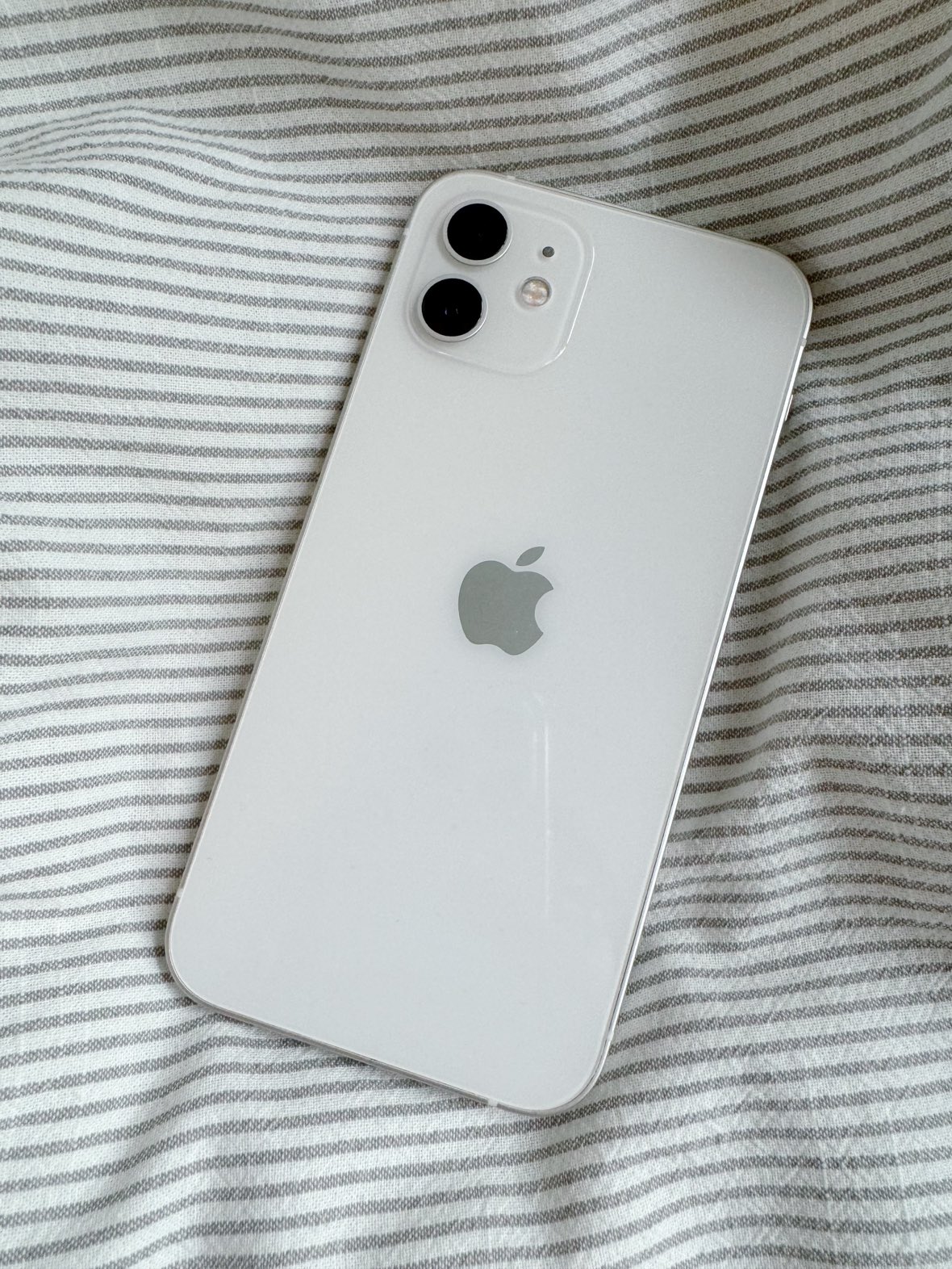 Iphone 12 white 128GB like new