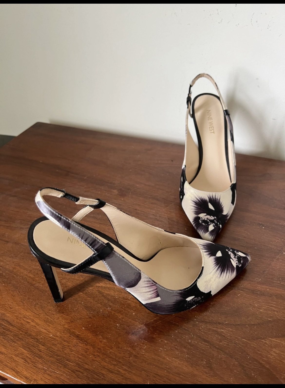 Nine West Slingbacks - 8M image indicator(3)